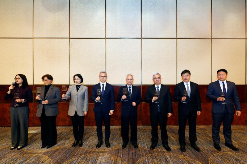 行政長官岑浩輝宴請本地中文傳媒