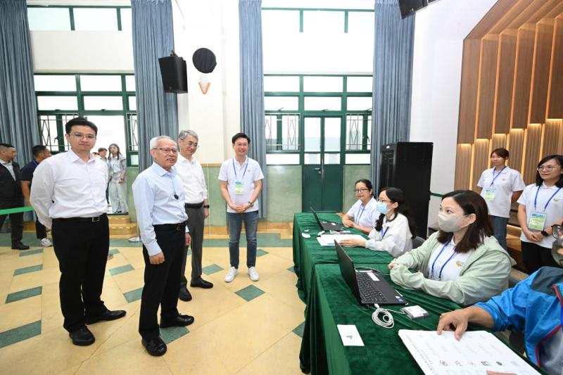 行政長官：澳門特區第八屆立法會選舉順利舉行